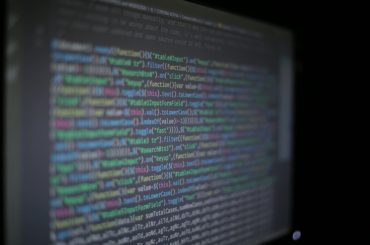 Building software in 2022 – should you do it in-house or with an agency?